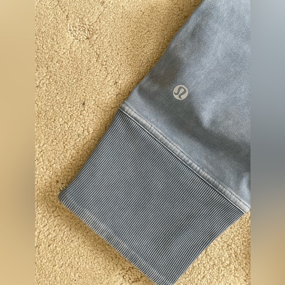 Lululemon leggings - Picture 9 of 9